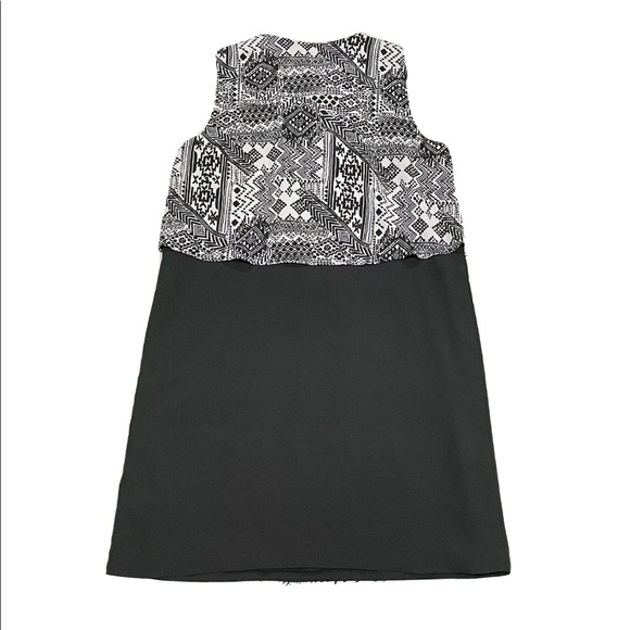 DKNYC Asymmetrical Black and White Midi Shift Dress Geometric Print Abstract - Picture 7 of 7